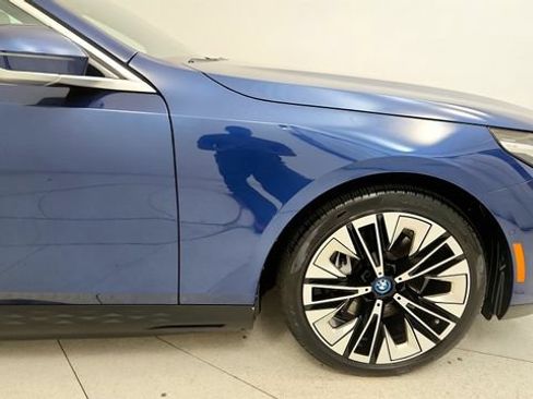 Used 2025 BMW i5 eDrive40i RWD image 21
