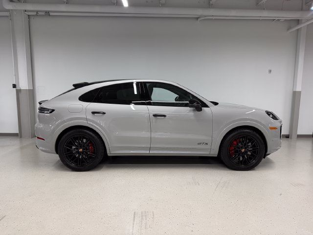 Certified 2026 Porsche Cayenne GTS AWD/4WD image 6