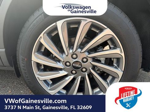 Used 2024 Lincoln Corsair Reserve FWD image 27