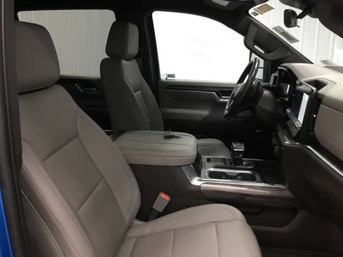 Used 2023 Chevrolet Silverado 1500 LTZ w/ Technology Package AWD/4WD image 48