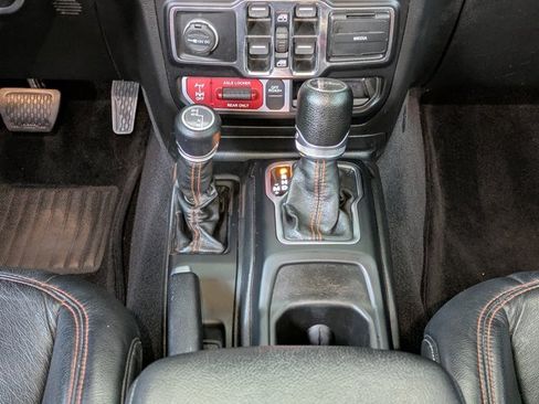 Used 2022 Jeep Gladiator Mojave image 18