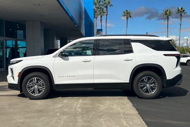 Used 2026 Chevrolet Traverse LT AWD/4WD image 7