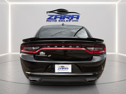 Used 2018 Dodge Charger GT AWD/4WD image 6
