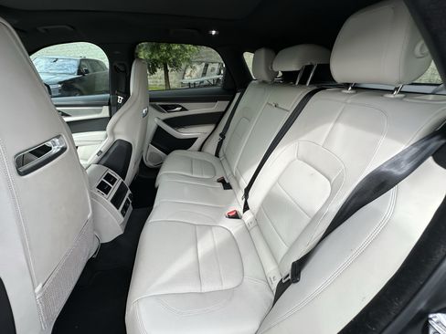 Used 2026 Jaguar F-PACE R-Dynamic S AWD/4WD image 33