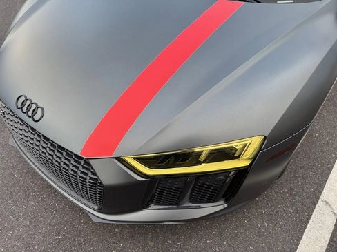 Used 2018 Audi R8 V10 w/ Premium Package image 10