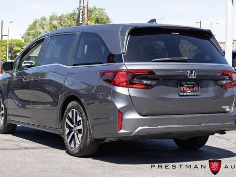 Used 2025 Honda Odyssey EX-L image 16