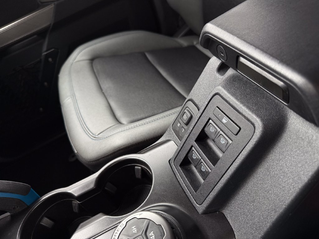 Used 2023 Ford Bronco Black Diamond AWD/4WD image 39