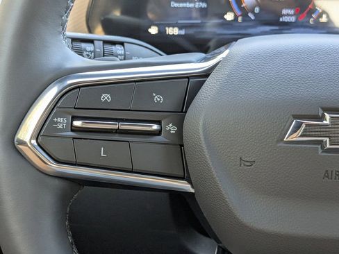 New 2025 Chevrolet Equinox ACTIV w/ Safety and Technology Package image 28