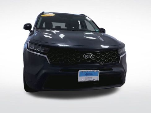 Used 2021 Kia Sorento S w/ Panoramic Sunroof Package image 3