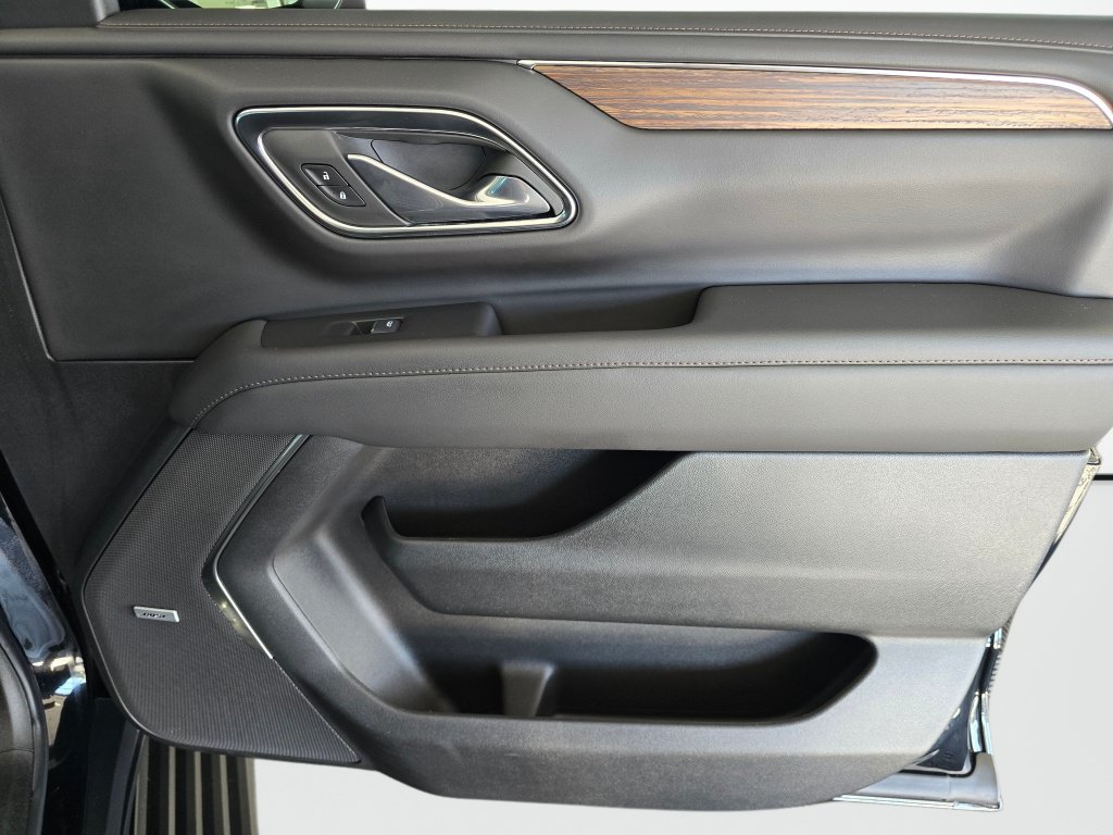Used 2024 Chevrolet Tahoe High Country AWD/4WD image 45