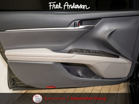 Used 2023 Toyota Camry SE FWD image 10