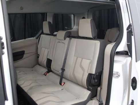 Used 2015 Ford Transit Connect XLT image 19