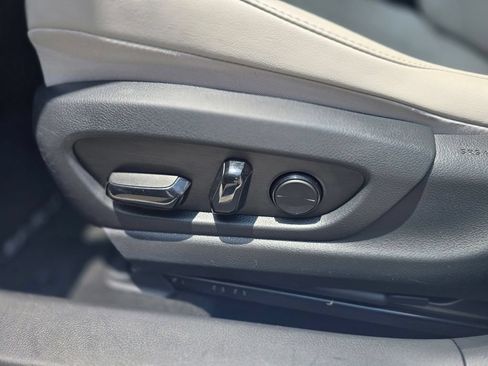 Used 2021 Lexus UX 200 w/ Accessory Package (Z1) FWD image 19