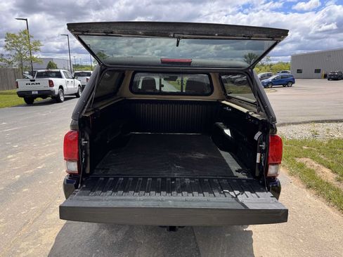 Used 2022 Toyota Tacoma 4x4 Access Cab image 33