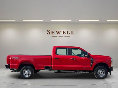 New 2025 Ford F250 XL w/ FX4 Off-Road Package image 6