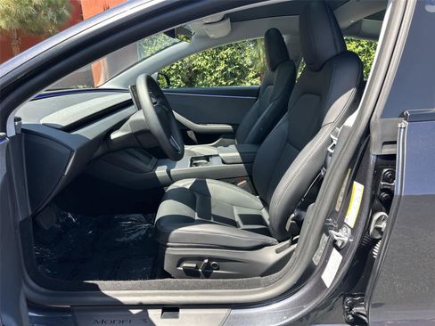Used 2025 Tesla Model 3 Long Range RWD image 12
