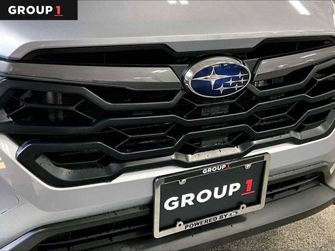 Used 2025 Subaru Crosstrek 2.0i Premium image 29