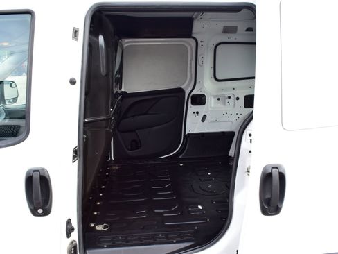 Used 2019 RAM ProMaster City Tradesman FWD image 17