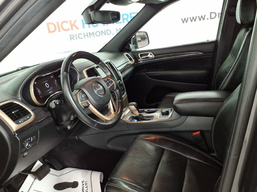 Used 2017 Jeep Grand Cherokee Overland AWD/4WD image 12