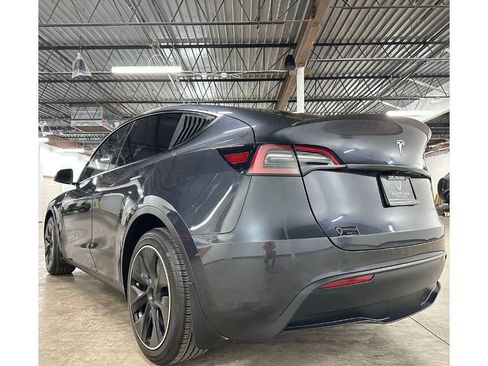 Used 2025 Tesla Model Y Long Range image 15