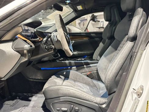 Used 2023 Audi e-tron GT Prestige w/ Prestige Package image 22