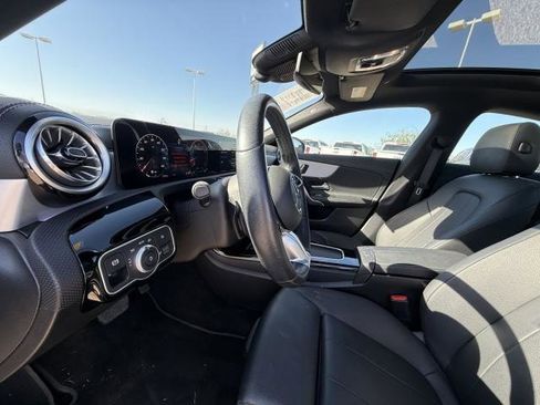 Used 2025 Mercedes-Benz CLA 250 image 17