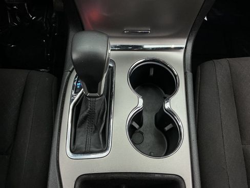Used 2019 Jeep Grand Cherokee Laredo AWD/4WD image 36