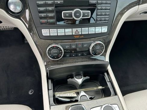 Used 2013 Mercedes-Benz SL 550 image 35
