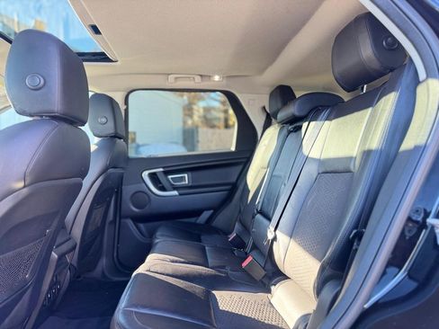 Used 2017 Land Rover Discovery Sport SE image 20