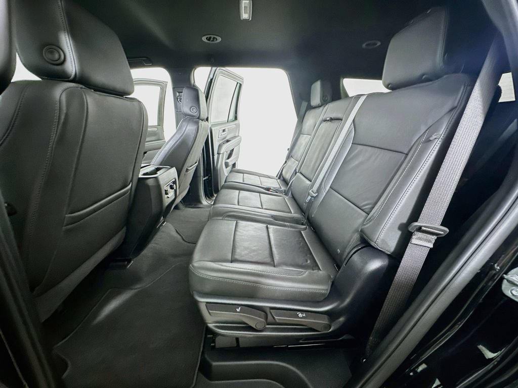 Used 2025 Chevrolet Tahoe LT AWD/4WD image 17