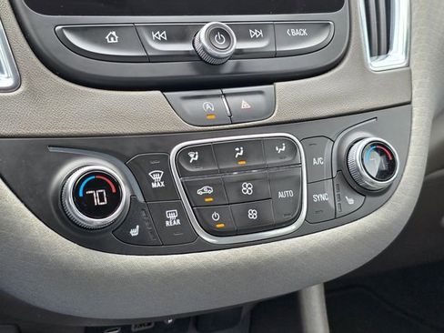 Used 2020 Chevrolet Malibu LT FWD image 28