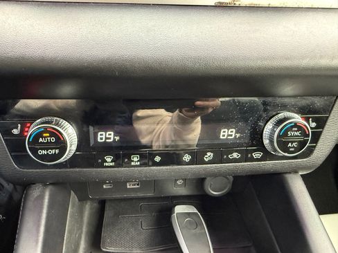 Used 2022 Mitsubishi Outlander SE image 17