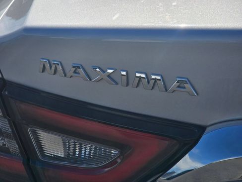 Used 2019 Nissan Maxima 3.5 SV w/ Floor Mat Group FWD image 14
