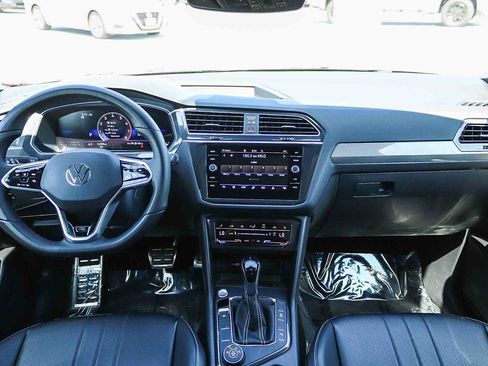 Certified 2024 Volkswagen Tiguan SE R-Line AWD/4WD image 12