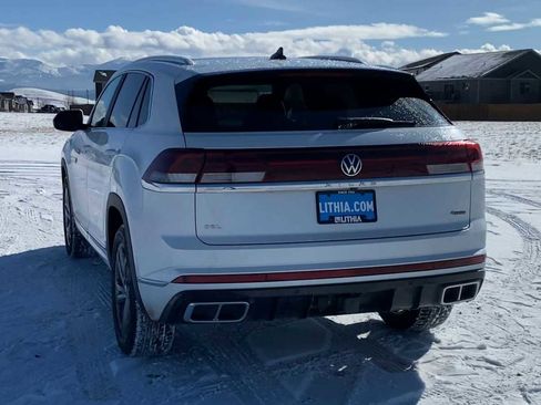 Used 2024 Volkswagen Atlas Cross Sport SEL R-Line image 7