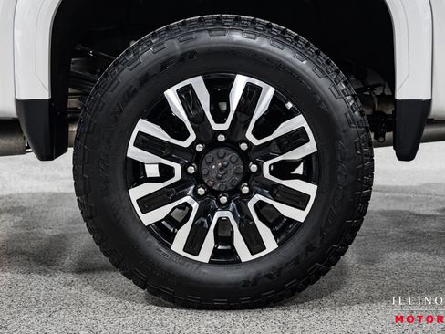 Used 2025 GMC Sierra 3500 Denali Ultimate image 11