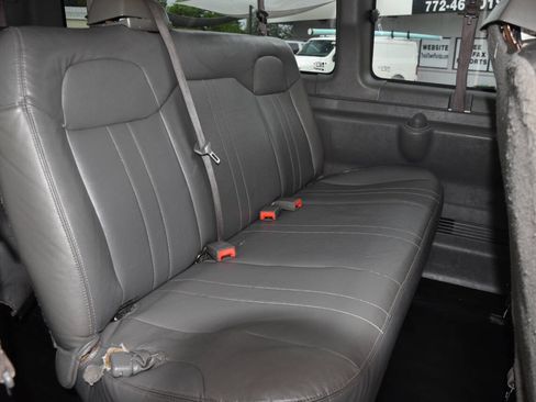 Used 2019 Chevrolet Express 3500 LS RWD image 12