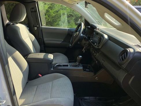 Used 2021 Toyota Tacoma SR RWD image 31