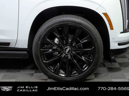 New 2026 Cadillac Escalade Platinum Sport w/ LPO, ONYX Package AWD/4WD image 41