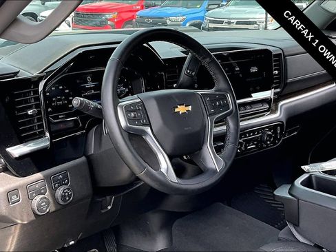Used 2025 Chevrolet Silverado 2500 LT w/ Convenience Package AWD/4WD image 5