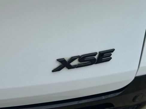 Used 2025 Toyota Sienna XSE w/ XSE Premium Package image 14