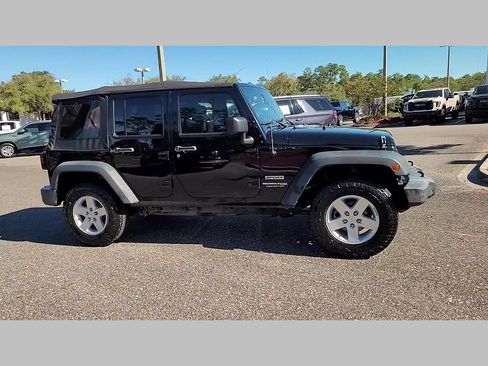 Used 2018 Jeep Wrangler Unlimited Sport S image 24