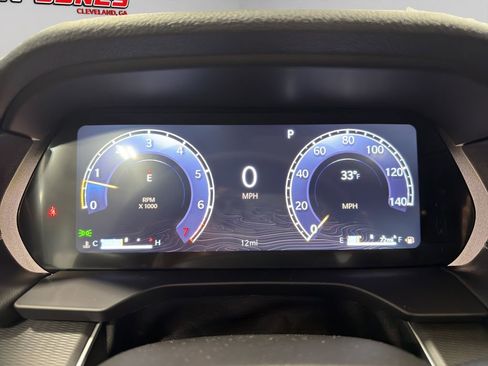 New 2025 Jeep Grand Cherokee Altitude image 30