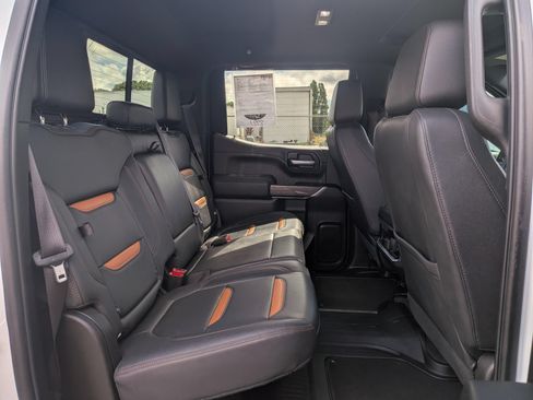 Used 2022 GMC Sierra 1500 AT4 w/ AT4 Carbonpro Edition AWD/4WD image 9