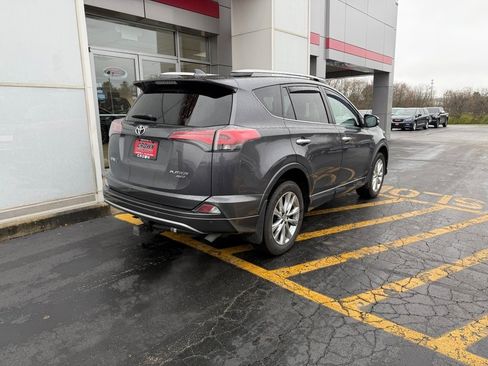 Used 2017 Toyota RAV4 Platinum image 5