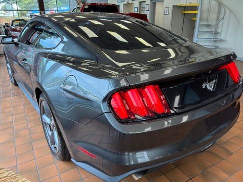 Used 2016 Ford Mustang Premium RWD image 7