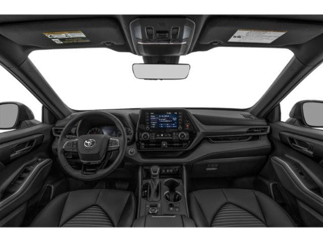 Used 2022 Toyota Highlander XLE AWD/4WD image 8