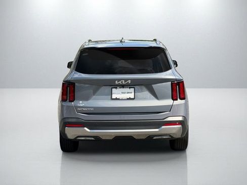 Certified 2025 Kia Sorento S w/ Panoramic Sunroof Package image 6