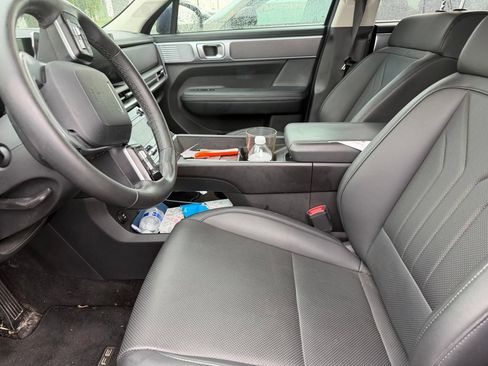 Used 2025 Hyundai Santa Fe SEL AWD/4WD image 9