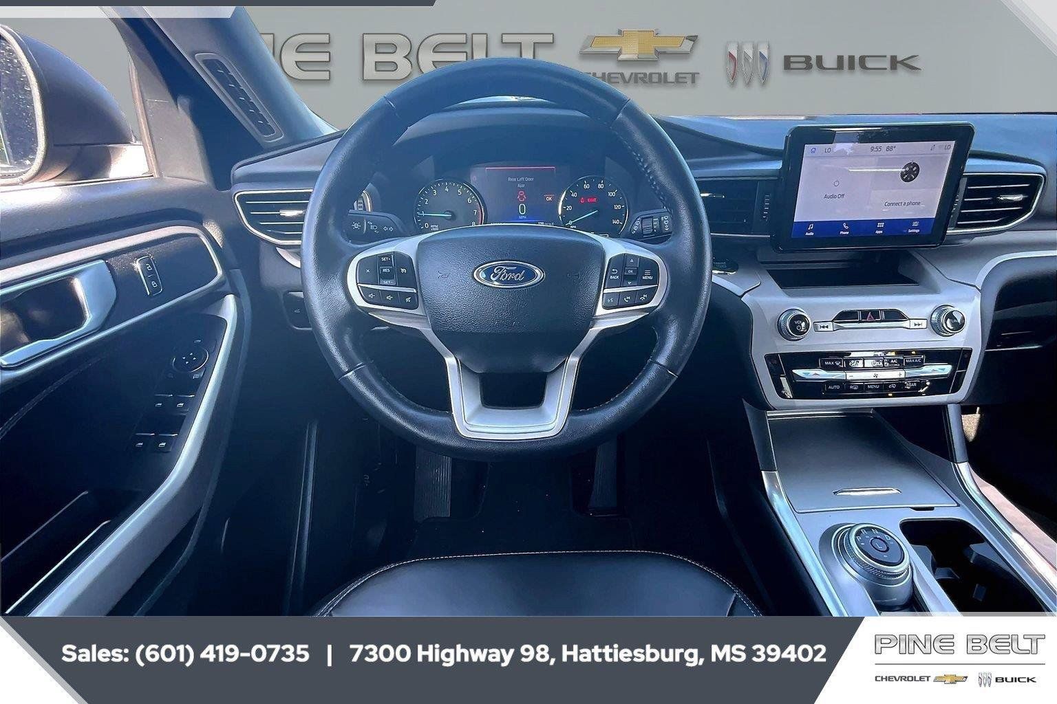 Used 2023 Ford Explorer XLT w/ Equipment Group 202A AWD/4WD image 5